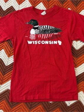 Vintage Wisconsin Loon Graphic T-Shirt